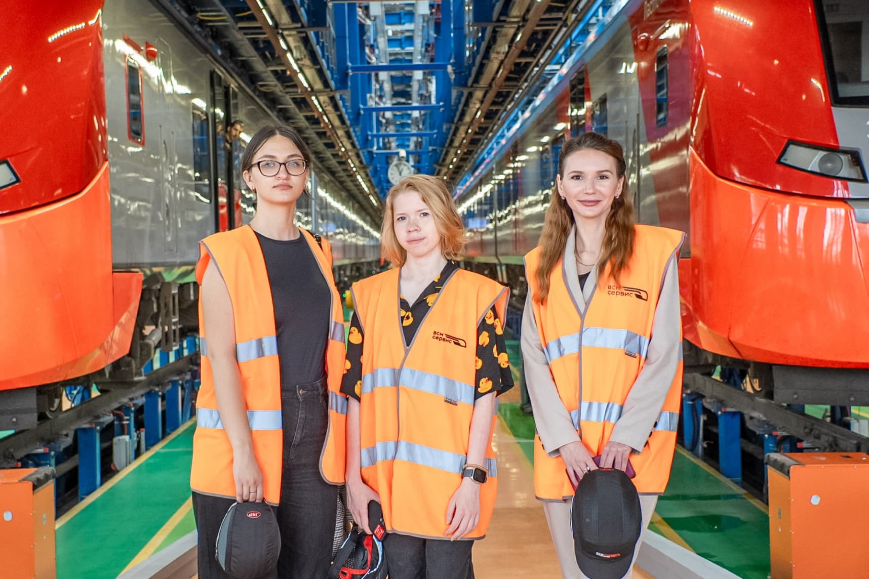 Финалисты конкурса «Транспорт будущего» побывали в депо «Подмосковная»