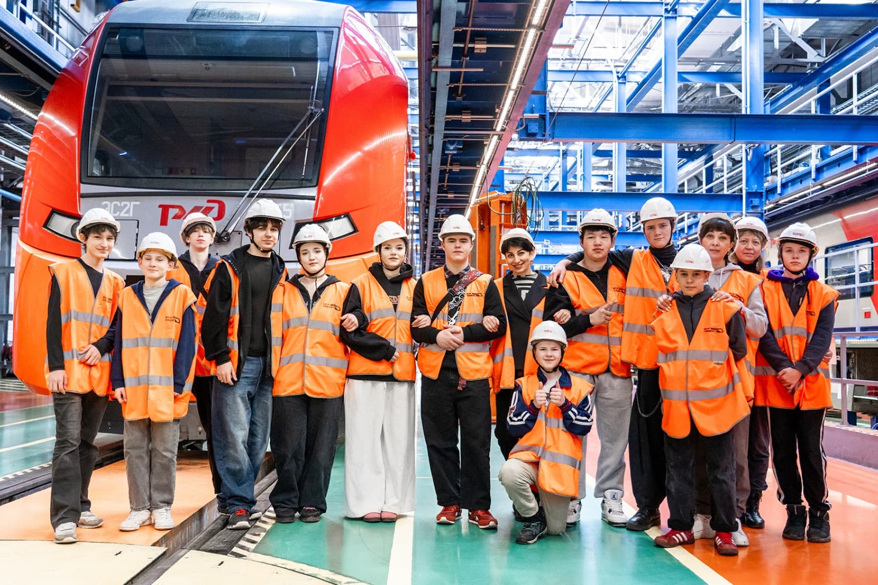 В депо «Подмосковная» ВСМ-Сервис прошла экскурсия для воспитанников центра «Ступени»