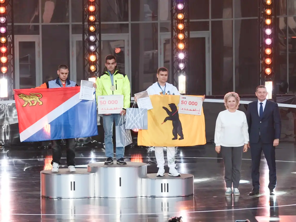 1Слесарь  ВСМ-Сервис Данила Ветров  завоевал два первых места в финале  Чемпионата высоких технологий